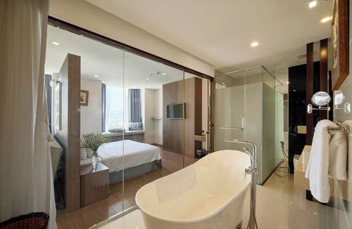 Tran Phu Beach Hotel | The Sol Hotel