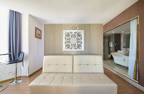Tran Phu Beach Hotel | The Sol Hotel