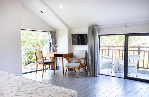 Cam An Hotel | The Watermark Beachside Hotel