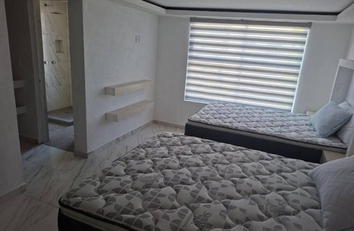 Caleta Hotel | Tonys Place