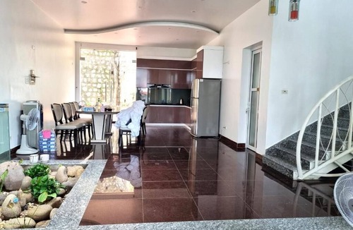 Bai Chay House | Top Hill Halong Homestay