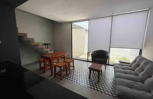 Merida House | Townhouse in a residential complex 10 minutes from downtown.