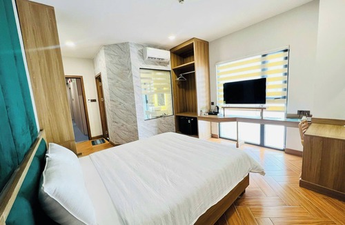 District 12 Hotel | Tran Long District 12