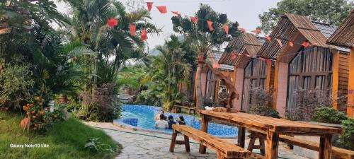 Hoa Lu Hotel | Trang An Green Bungalow & Restaurant