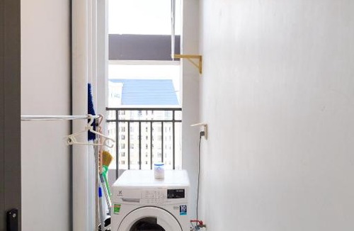 Bach Dang Riverside Apartment | TRESOR AND ROYAL, ONE BIG BEDROOM IN CENTER