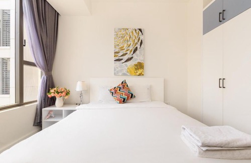 Bach Dang Riverside Apartment | TRESOR AND ROYAL, ONE BIG BEDROOM IN CENTER