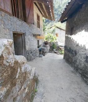 Trung Khanh House | Triệu hoan homestay nhà sàn cổ tại làng đá cổ Khuổi ky
