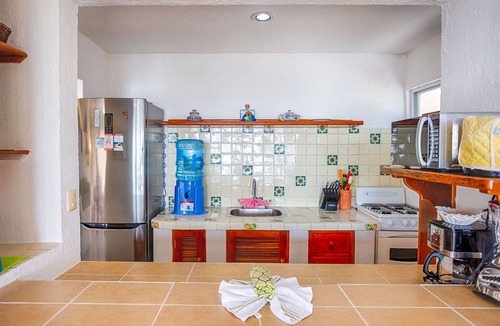 Akumal Condo | Tropical beachfront condo! AC, swimming pool!