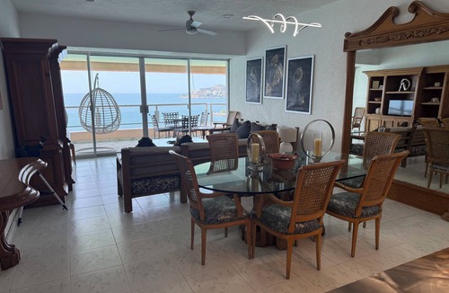 Costera Acapulco Villa | Tropical Paradise Getaway in Acapulco with Private Infinity Pool