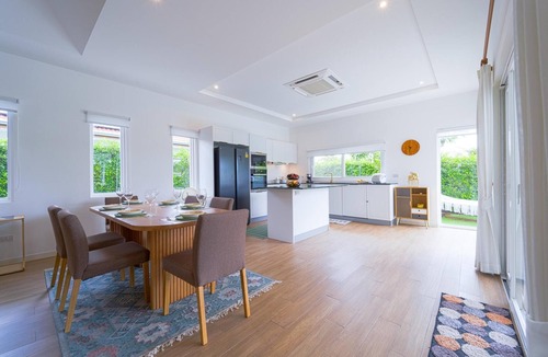 Hua Hin Villa | TropicalFamilyVilla w Pool&Garden ML103