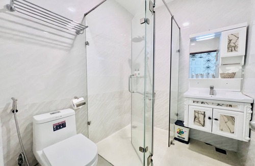 Binh Tan Hotel | Truc Huyen Hotel