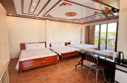 Nui Sam Hotel | Trung Hiếu Hotel - bên cạnh Miếu Bà Chúa Xứ