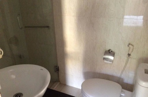 Lang Ha Hotel | Tulip Hotel Vu Ngoc Phan