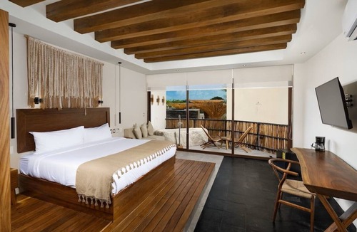 Tulum Cabin | Tulum Luxury Jungle Suite H18 with Cenote, Temazcal, Pool & more Amenities