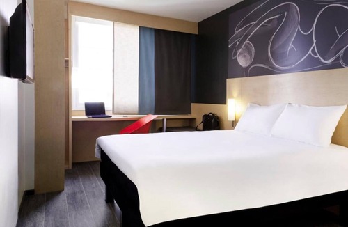 Colonia Centro Hotel | Two Family Ready Rooms with Free Parking and Close to Palacio de Bellas Artes!