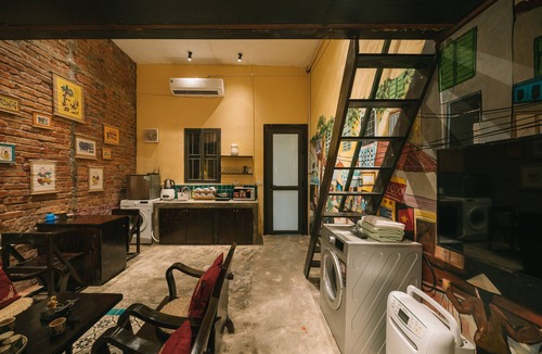 Hang Bo Apartment | Unique art house in Hanoi Old Quarter!