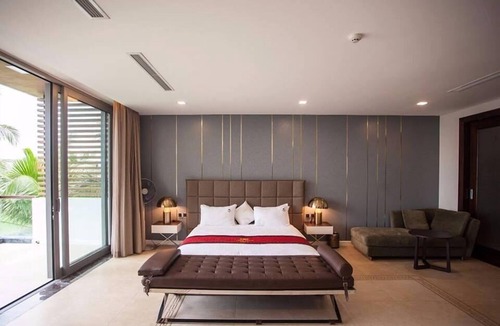 Ngu Hanh Son Villa | V8-THE MOST LUXURY-BEACHFRONT VILLA