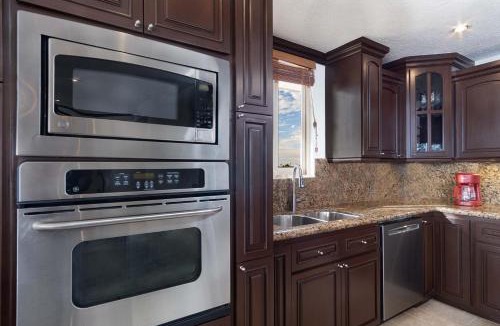 Bella Vista House | Vacationer's Dream Getaway Ocean Front Condo