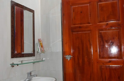 Gia Vien House | Van Long Family Homestay