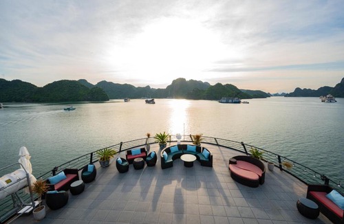 Ha Long Boat Rental | Velar of the Sea Cruise