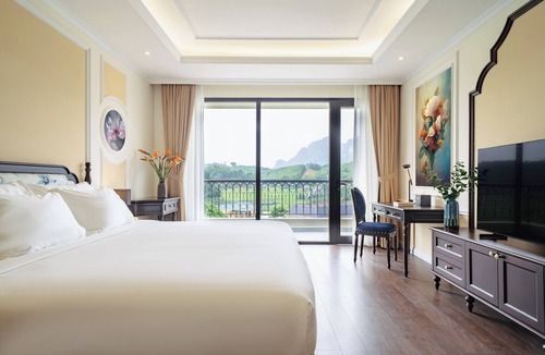 Kim Boi Hotel | Venusgiti Hot Spring Resort & Spa