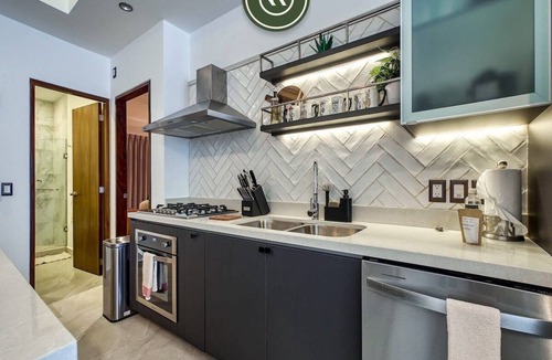 Diaz Ordaz Apartment | Versalles 204 2BR/2BA | Pool, Balcony, Downtown