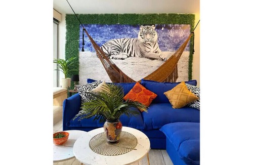 Hipodromo Apartment | Very Spacious up to 9 or 10 people, 2 bedrooms in a quiet and very safe building