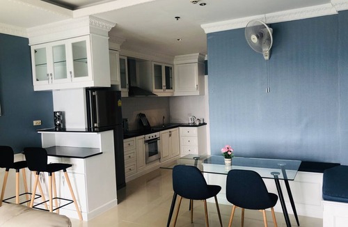 Pattaya Bay Apartment | View Talay 6 Condominium by Honey