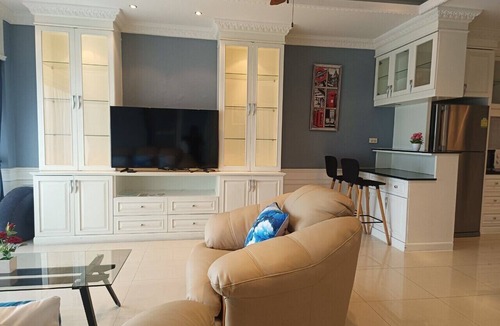 Pattaya Bay Apartment | View Talay 6 Condominium by Honey