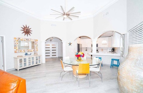 Sandy Beach Villa | Villa 5 – Newly Remodeled Oceanfront Luxury Villa