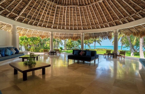 Punta Cancun Villa | Villa Balam Nah | 6BR | Beachfront Family Oasis