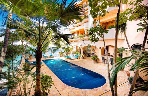 Amapas Villa | Villa Estrella Mar - 5 Star Luxury Villa - Staff - Private Pool - On the beach!
