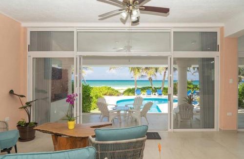 Playa del Secreto Villa | Villa Ixchel - right on the beach!