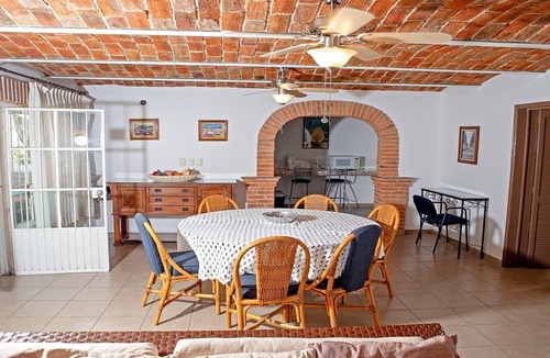 Jocotepec Villa | Villa Meli 1 The perfect place to be, a Relaxing cozy house with a Mexican home accent.
