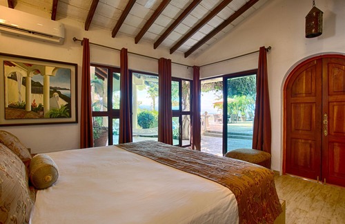 Conchas Chinas Villa | VILLA W/POOL,CHEF, PANORAMIC OCEANVIEWS, 7 BR