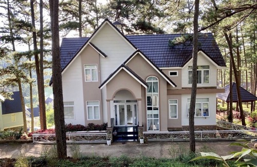 Da Lat Villa | Villa with lakeview and surrounded pine trees - 15 minutes to downtown Dalat!