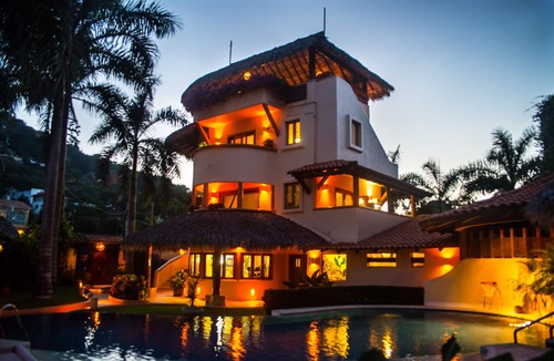 Zihuatanejo Apartment | Villas Los Arcos - El Bamboo Penthouse Palapa