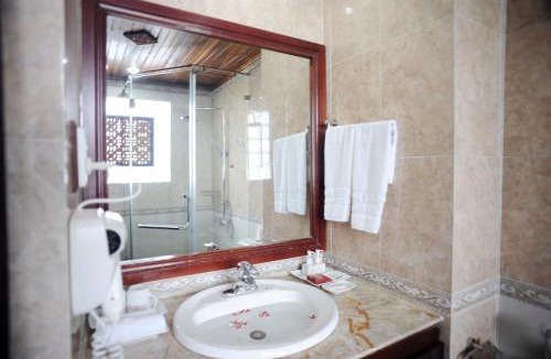 Minh An Resort | Vinh Hung Riverside Resort & Spa