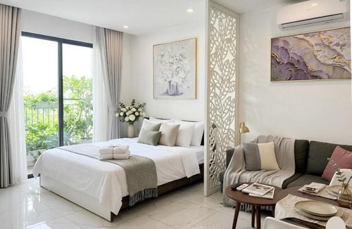 Trung Hoa Nhan Chinh Apartment | Vinhomes D'capitale Hanoi Opus