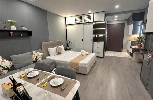 Trung Hoa Nhan Chinh Apartment | Vinhomes D'Capitale Studio Luxury Apt #Jerry's House