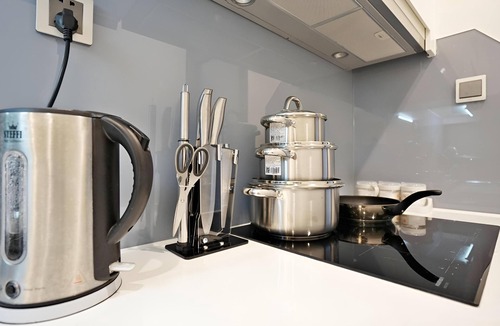 Ngoc Khanh Apartment | Vinhomes Metropolis Ha Noi-Gem Apartment