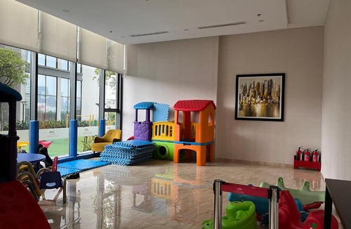 Ngoc Khanh Apartment | Vinhomes Metropolis Luxury Apt 3Br near Lotte