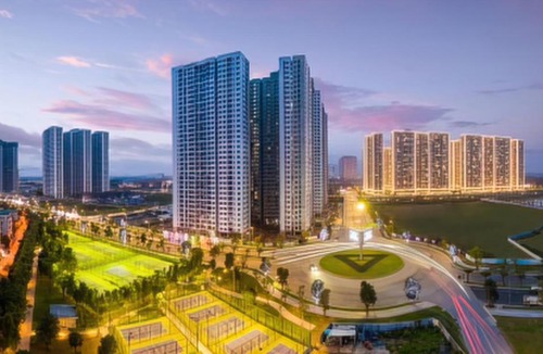 Tu Liem Apartment | Vinhomes Smart City by Emily in Town