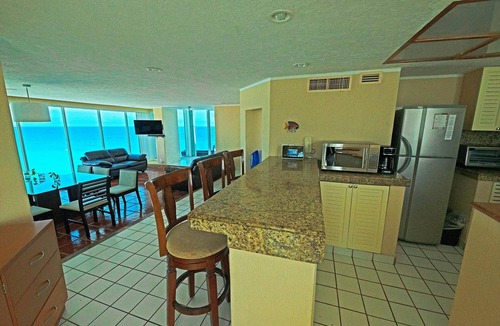 Zona Hotelera Condo | VRBO Premier Host – Beachfront – 11BR/9Bth – Penthouse Combo #3120