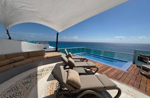 Zona Hotelera Condo | VRBO Premier Host – Private Pools - 6BR/5Bth – Beachfront – Penthouse Combo #204