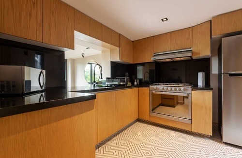 Roma Norte Apartment | w* | Outstanding 2BR with Balcony in Condesa