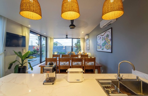Cua Đai Villa | Walkable Beach/10min to the Old Town/Private Pool