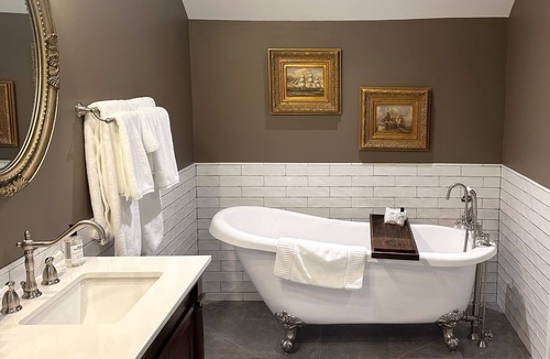 Severn Bed & Breakfast | Warner Hall