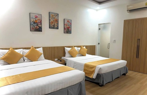 Vinh Hotel | White Hotel