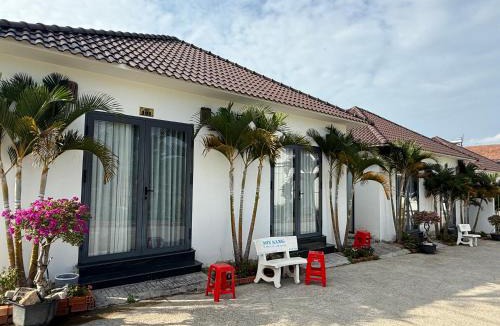 Duong To Apartment | White Palm Bungalow